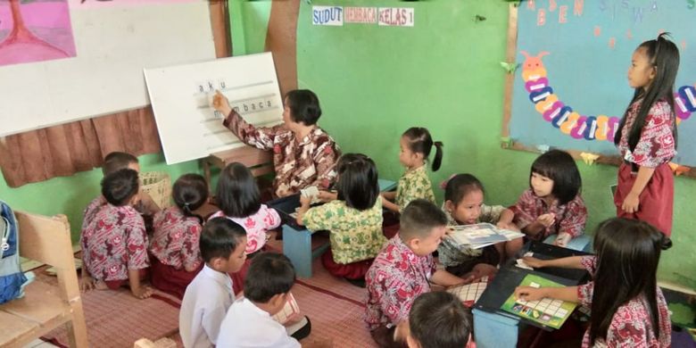 Kabupaten Bulungan meluncurkan Program Kelompok Kerja Guru (KKG) mandiri untuk meningkatkan keterampilan literasi siswa kelas awal pada Oktober lalu. 