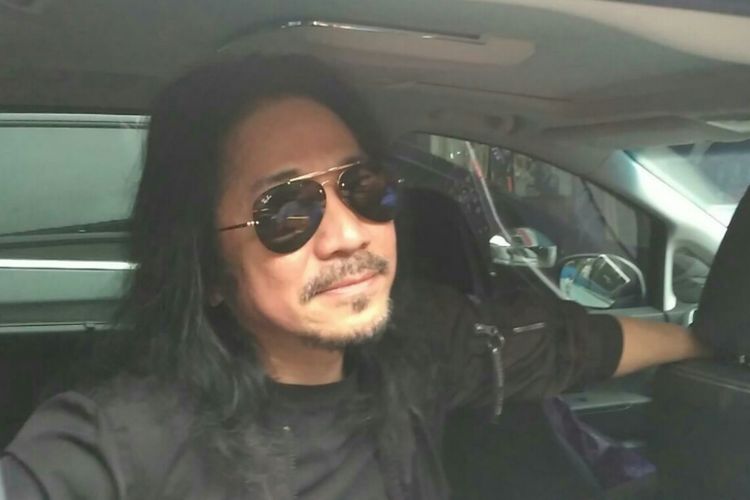 Gitaris Slank Abdee Negara ditemui di markas Slank, Jalan Potlot, Duren Tiga, Jakarta Selatan, Jumat (1/3/2019).