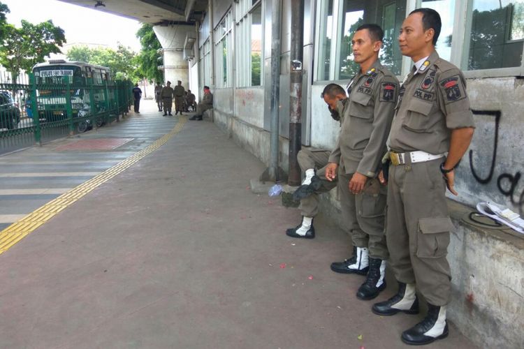 Foto Mendengar Keluhan Satpol Pp Yang Berstatus Pegawai Tidak Tetap 4075