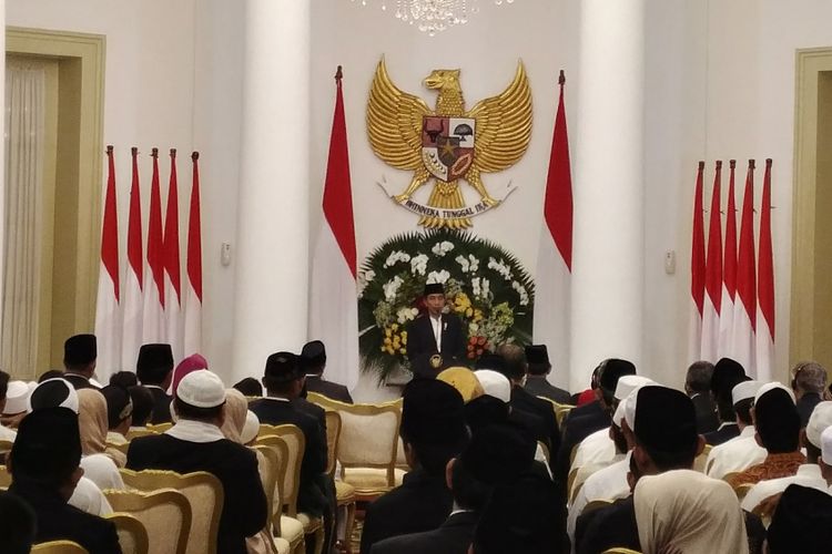 Presiden Joko Widodo dalam peringatan Maulid Nabi di Istana Bogor, Kamis (30/11/2017).