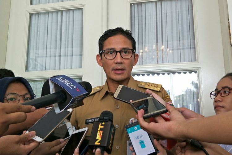 Wakil Gubernur DKI Jakarta Sandiaga Uno di Balai Kota DKI Jakarta, Jalan Medan Merdeka Selatan, Senin (27/11/2017).