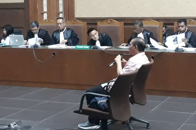 Direktur Utama PT Citra Gading Asritama Ichsan Suaidi bersaksi di Pengadilan Tipikor Jakarta, Selasa (3/4/2018).