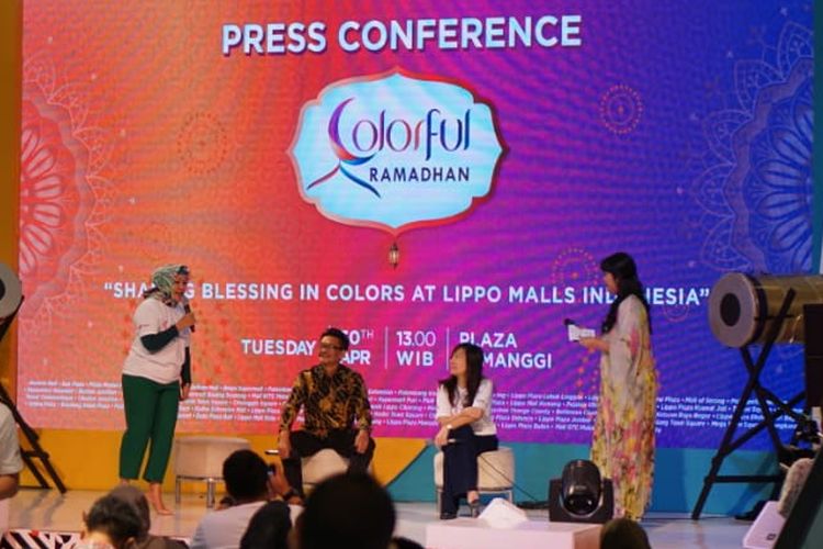 Corporate Public Relations Manager Lippo Malls Indonesia Nidia Niekmasari Ichsan saat berbicara dalam konferensi pers Colorful Ramadhan di Plaza Semanggi, Jakarta, Selasa (30/4/2019).