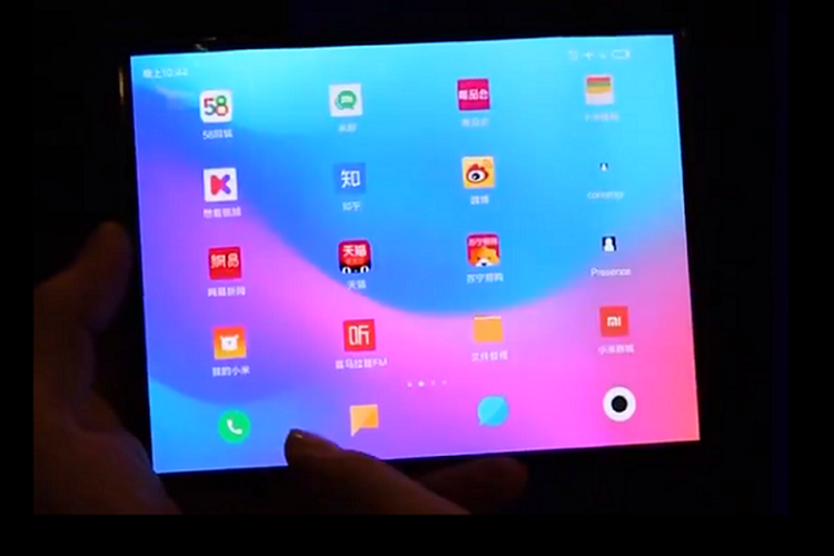 Tangkapan layar video yang diduga tablet lipat Xiaomi