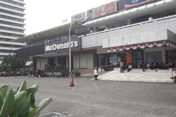Pusat perbelanjaan Sarinah di depan Kantor Bawaslu RI tampak sepi pada Rabu (22/5/2019).