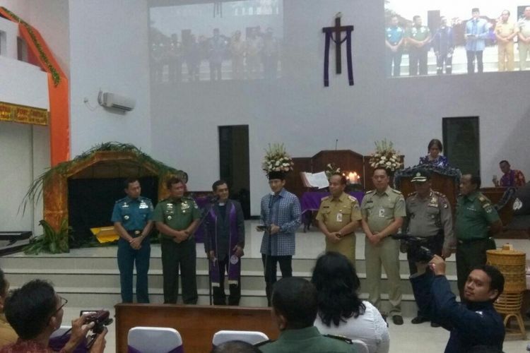 Wakil Gubernur DKI Jakarta, Sandiaga S Uno di Gereja Kristen Pasundan Cawang, Jakarta Timur.