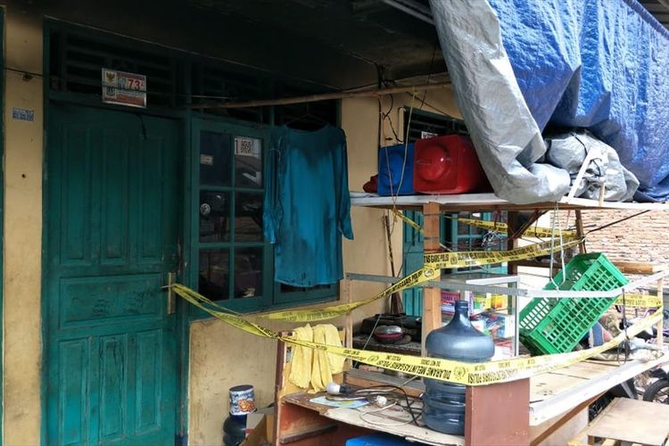 Lokasi kasus suami bunuh istri dan bakar anaknya di Jalan Dukuh V, Kelurahan Dukuh, Kramat Jati, Jakarta Timur, Selasa (6/8/2019).