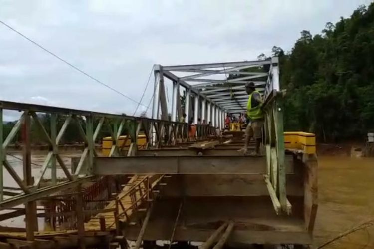 Perbaikan dilakukan di empat jembatan yang rusak yakni Jembatan Asera atau Lasolo, Woimendaa, Baeni II, dan Rahabangga.
