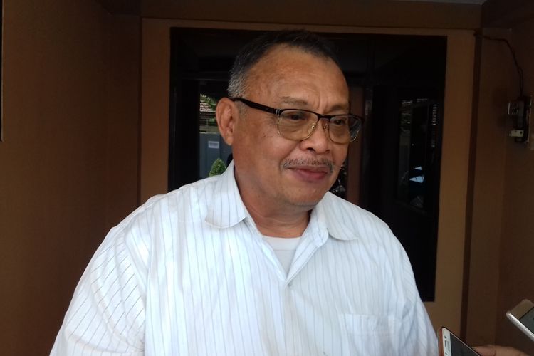 Kepala BPKAD Kabupaten Malang Willem Petrus Salamena saat memenuhi panggilan penyidik KPK di Polres Malang, Sabtu (13/10/2018)