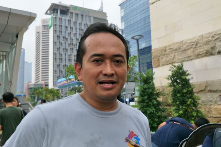 Corporate Secretary Division Head PT MRT Jakarta Muhamad Kamaludin mengatakan pembayaran satu kartu untuk MRT, LRT dan Transjakarta akan membuat tarif jadi lebih murah. Hal itu dikatakannya di Taman Dukuh Atas, Jakarta Pusat, Minggu (13/1/2019).