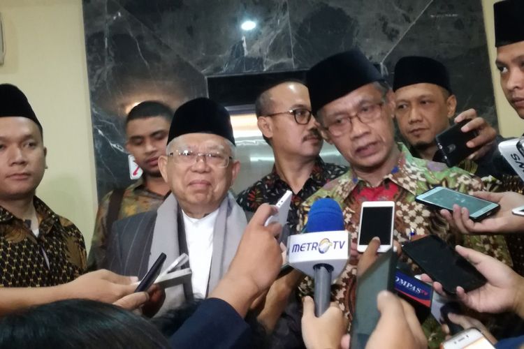 Bakal calon wakil presiden Maruf Amin (kiri) dan Ketum PP Muhammadiyah Haedar Nashir (kanan)