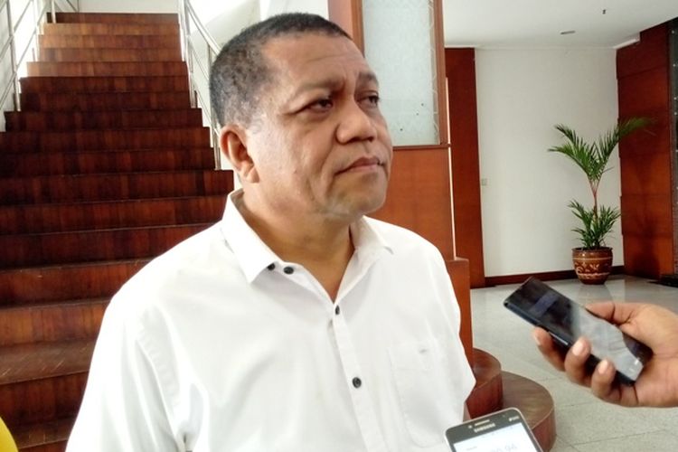 Kepala Badan Pengelolaan Keuangan dan Aset Daerah Provinsi Maluku, Lutfi Rumbia