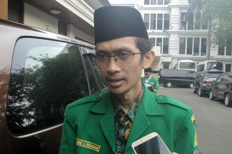 Sekjen GP Ansor Adung A. Rochman saat ditemui di kantor Kemenko Polhukam, Jakarta Pusat, Selasa (27/9/2016).