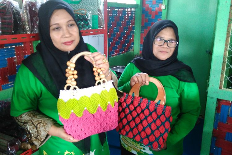 Kelompok Pengrajin Anyaman Karya Muda di Kampung Paya Bedi Kecamatan Rantau Kabupaten Aceh Tamiang