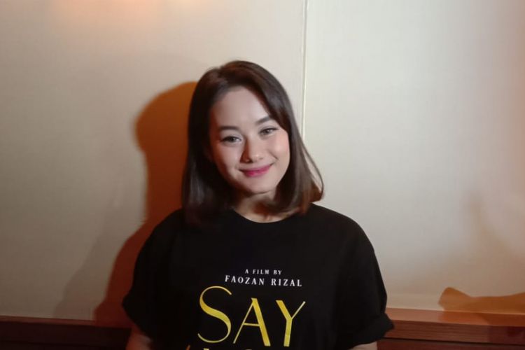 Dinda Hauw menghadiri peluncuran trailer dan poster film Say, I Love You (Say ILY) di XXI Plaza Senayan, Jakarta Pusat, Rabu (19/12/2018).