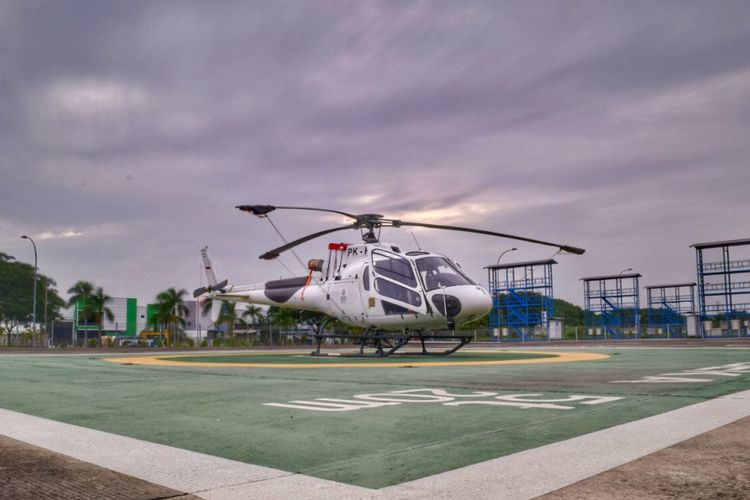 Jakarta Heli Club menyediakan jasa transportasi Helicopter Shuttle Service rute Jakarta - Cikarang dan sebaliknya melalui helipad di GP Plaza, Slipi, Jakarta Barat dan Cikarang Dry Port, Jababeka. (Dok. Jakarta Heli Club).