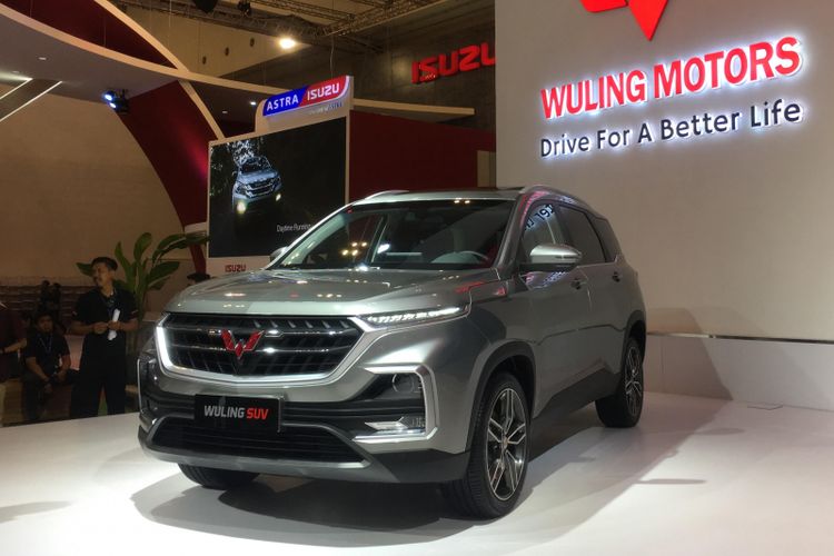Wuling Motors kembali menjajakan model baru untuk Indonesia, kali ini SUV low, Baoujun 530, di GIIAS 2018.