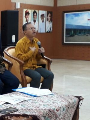 Doni Koesoema di acara membahas kebijakan lima hari sekolah, di kantor Kemendikbud, Senayan, Jakarta, Rabu (14/6/2017).