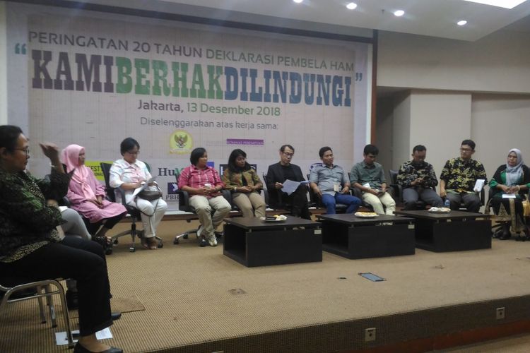 Sejumlah LSM dan komunitas yang bergerak sebagai pembela HAM hadir dalam deklarasi bertajuk Kekerasan Masih Berlanjut, Mereka Berhak Dilindungi di Auditorium Gedung Komisi Yudisial, Jakarta, Kamis (13/12/2018). 