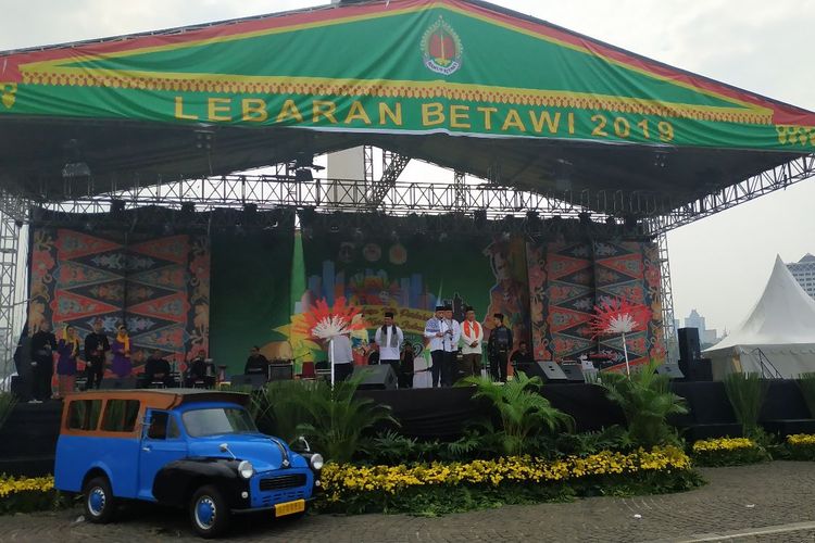 Sekretaris Daerah Pemprov DKI Jakarta Saefullah membuka acara Lebaran Betawi 2019 di Monas, Sabtu (20/7/2019).