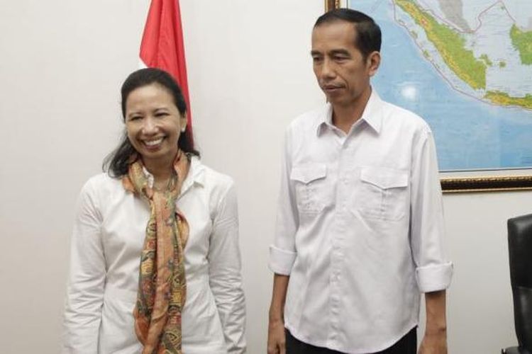 Presiden terpilih Joko Widodo (kanan) dan Rini Soemarno. Gambar diambil pada Senin (4/8/2014), ketika Joko Widodo baru berstatus Presiden terpilih tetapi belum dilantik. 
