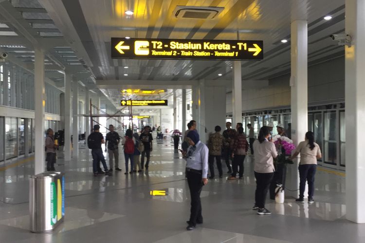 Suasana shelter kereta tanpa awak atau skytrain di Terminal 3 Bandara Soekarno-Hatta, Tangerang, Jumat (15/9/2017). Layanan skytrain akan beroperasi untuk umum pada Minggu (17/9/2017) mendatang.