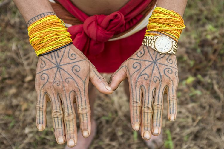 Mengenal Tato Mentawai, Seni Rajah Tertua di Dunia