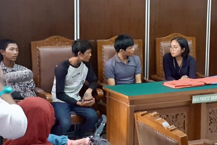 Para pengamen Cipulir menjalani sidang putusan praperadilan di Pengadilan Negeri Jakarta, Selasa (30/7/2019)