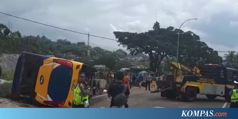 Bus Pengangkut Rombongan Anak Sekolah Kecelakaan di Jalur Puncak Selarong