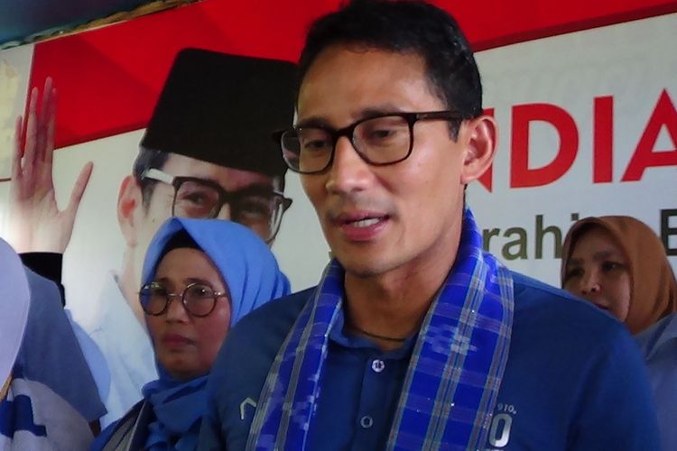 Cawapres nomor urut (2), Sandiaga Uno Ziarah ke Makam Ulama Penyebar Islam di Tanah Mandar, Sulawesi barat.