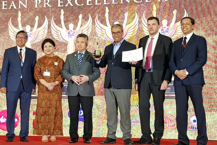Kementerian Pariwisata (Kemenpar) mendapat Diamond Award kategori Asean Best PR Campaign dalam Asean International PR Excellence Awards di Kuching Malaysia, Senin (29/4/2019).