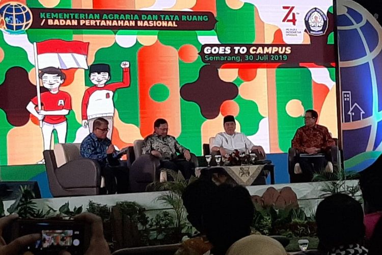 Diskusi dalam acara Kementerian ATR/BPN Goes to Campus di Universitas Diponegoro, Semarang, Selasa (30/7/2019).