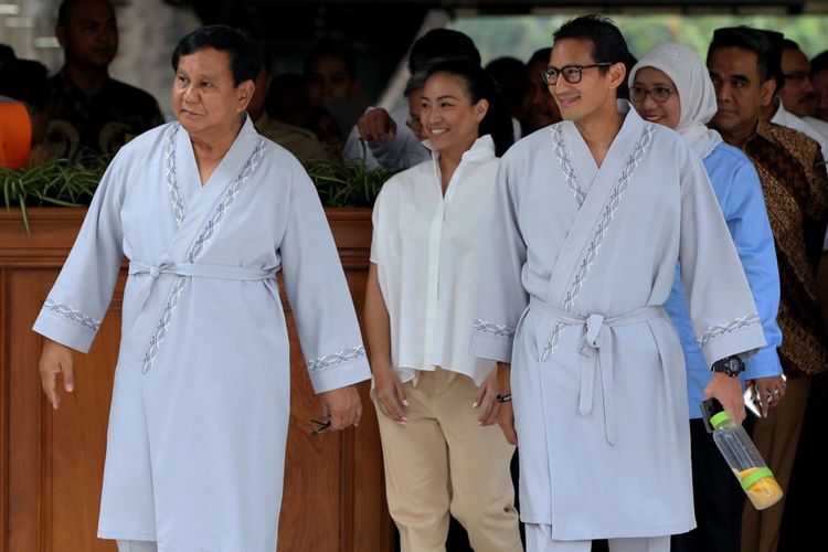 Pasangan bakal calon presiden dan wakil presiden Prabowo Subianto dan Sandiaga Uno menjalani tes kesehatan di RSPAD Gatot Soebroto, Jakarta, Senin (13/8/2018). Tes kesehatan sebagai salah satu syarat menjadi calon presiden dan wakil presiden.