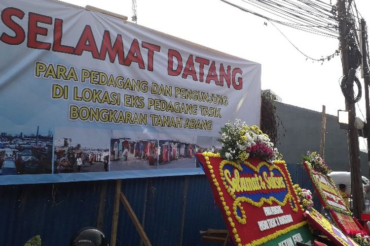 Pintu masuk lokasi baru Pasar Tasik di Jalan Cideng Timur Raya, Jakarta Pusat pada Kamis (12/4/2018).