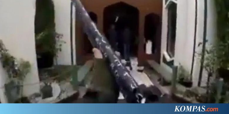 "Tuhan, Semoga Pria Ini Kehabisan Peluru"