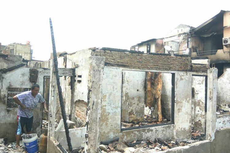 Kondisi rumah warga yang terbakar pada Sabtu (27/1/2018) dini hari.
