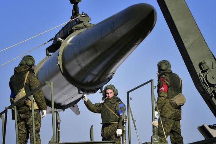Penempatan sistem rudal yang bisa angkut hulu ledak nuklir Iskander di Kaliningrad, Rusia. (Deutsche Welle)