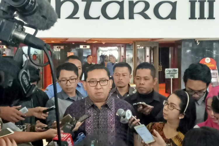 Wakil Ketua DPR Fadli Zon di Kompleks Parlemen, Senayan, Jakarta