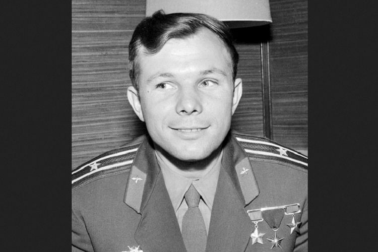 Foto yang diambil pada 3 Juli 1961, menampilkan sosok kosmonot Soviet, Yuri Gagarin, saat mengunjungi Finlandia.