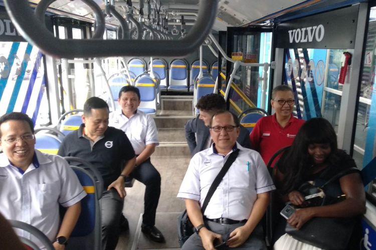 Transjakarta pakai bus Volvo untuk layani masyarakat Jakarta, Selasa (27/32018)