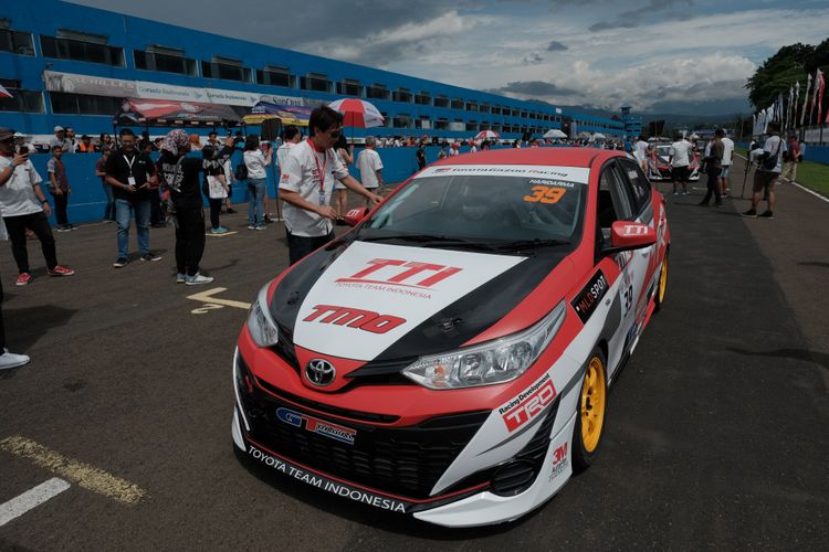 Toyota Team Indonesia (TTI) berlaga di seri pembuka Kejurnas Indonesia Touring Car Championship (ITCC) 1.600 Max pada Minggu (25/3/2018). 