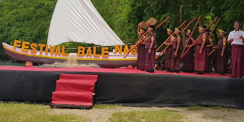 Festival Bale Nagi di Pantai Oa, Kecamatan Wulanggitang, Kabupaten Flores Timur, Nusa Tenggara Timur, Sabtu (6/4/2019).