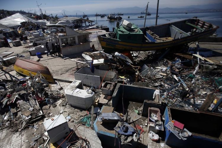 Permukiman warga di Coquimbo, Chile, yang tersapu tsunami beberapa waktu lalu.