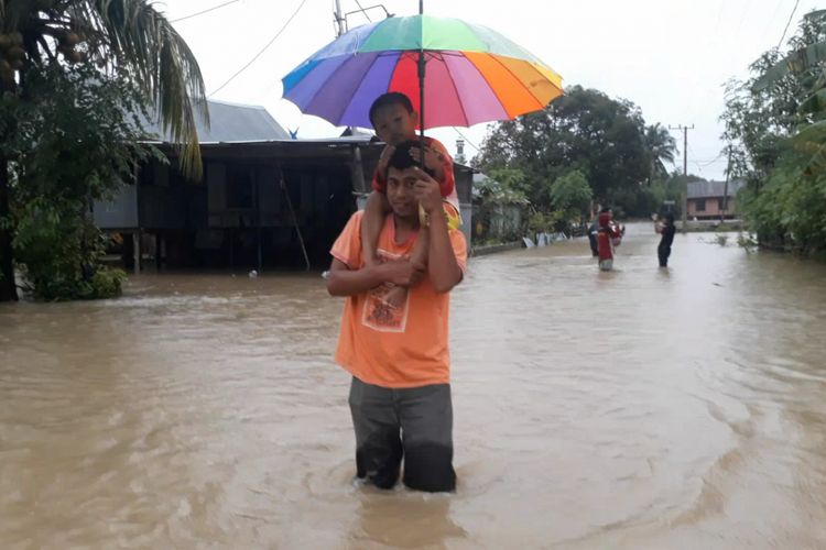 Tiga desa di Kabupaten Barru terendam banjir, Kamis (21/12/2107).