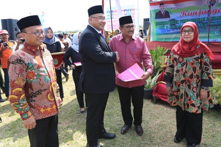 Mendes PDTT Eko Putro Sandjojo meminta pemanfaatan dana desa di Provinsi Bengkulu difokuskan untuk kegiatan peningkatan perekonomian desa