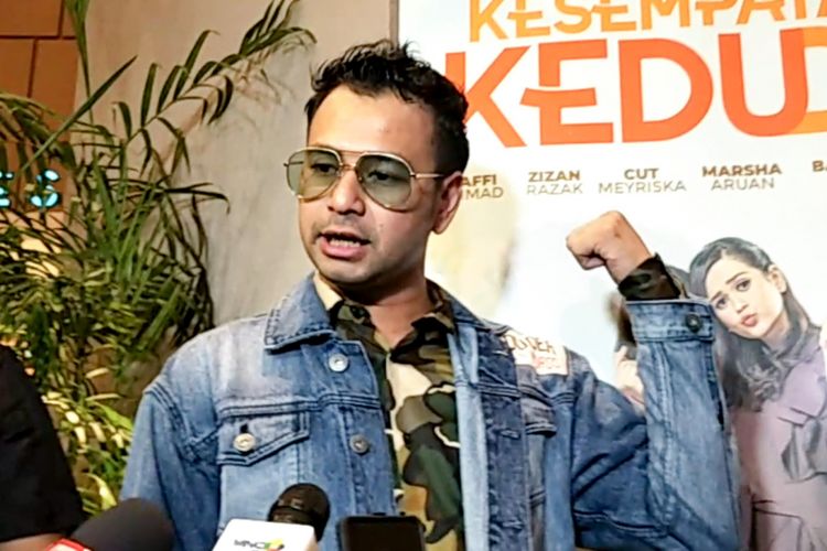 Raffi Ahmad berbicara dalam jumpa pers film Kesempatan Keduda di XXI Epicentrum, Kuningan, Jakarta Selatan, Senin (8/10/2018).