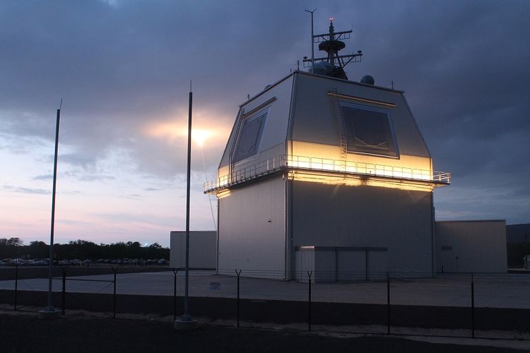 Sistem radar anti-serangan rudal bikinan pabrikan Lockheed Martin, Aegis Ashore.