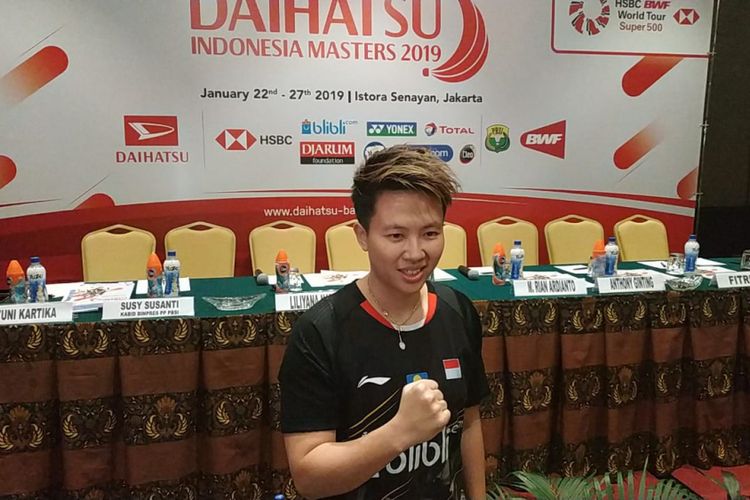 Pebulu tangkis ganda campuran Indonesia, Liliyana Natsir, berpose seusai konferensi pers Indonesia Masters 2019, di Hotel Sultan, Jakarta, Senin (21/1/2019).
