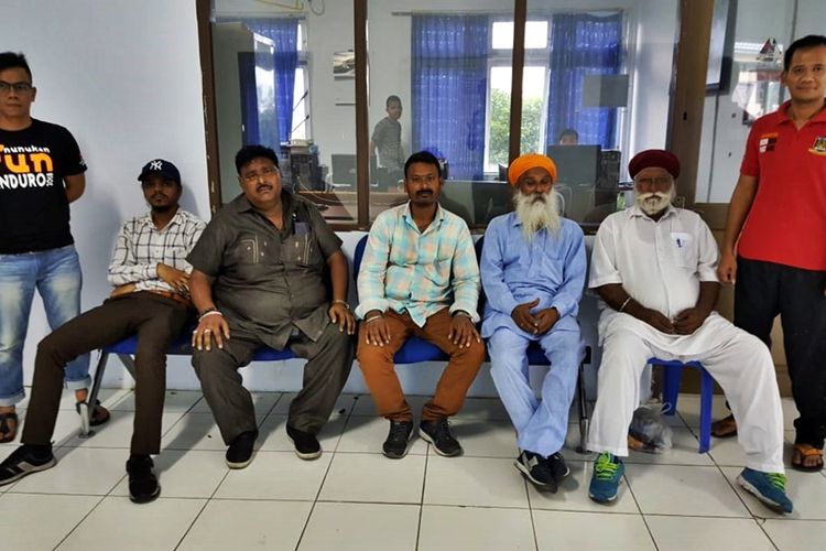  Foto Dok Imigrasi Nunukan. Mengemis dan meramal, 5 Turis asal Punjab India ini diamanan oleh Kantor Imigrasi Nunukan.