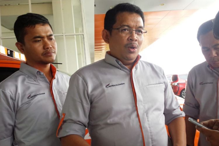 Chief Astra Infra Solutions, Krist Ade Sudiyono (tengah), membeberkan rencana operasional jalan tol Jombang-Mojokerto, Jumat (21/12/2018). Ruas jalan tol bagian dari Trans Jawa ini sudah bisa dioperasikan seluruhnya, setelah diresmikan Presiden Jokowi.